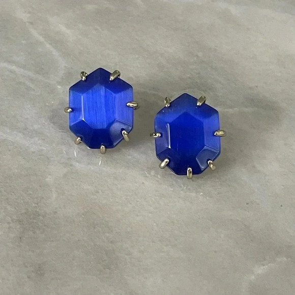 Kendra Scott Morgan Cobalt Cat’s Eye Stud Earrings - Picture 3 of 8
